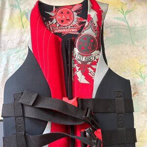 Maui and Sons Ski Wakeboard Red Black Vest US Coast Guard Approved Small Microba